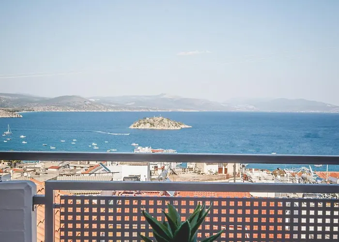 מלון דירות Votsalo 4*