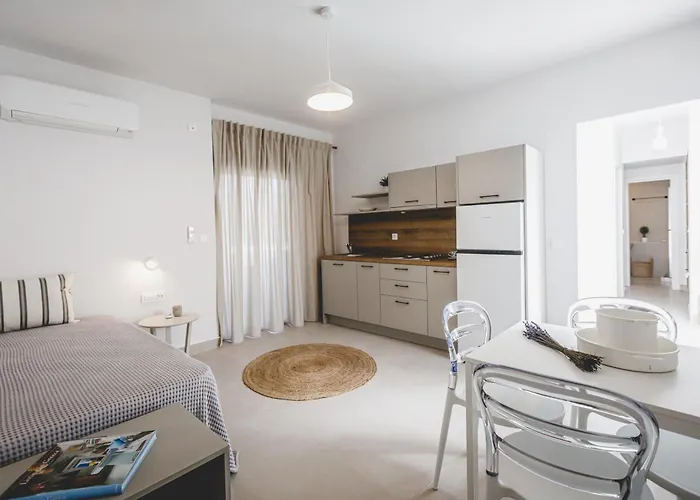 Votsalo 4* טולון