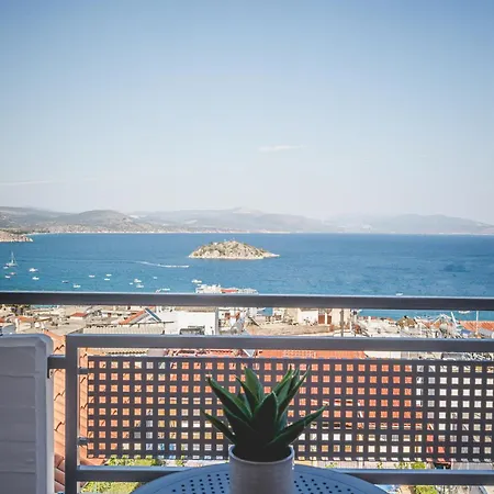 Apart Otel Votsalo 4*